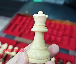 Bộ cờ vua gỗ tuyết tùng nhập khẩu có nam châm chuẩn quốc tế