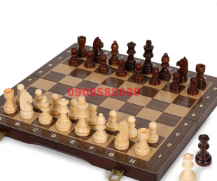 Bộ cờ vua gỗ tuyết tùng nhập khẩu có nam châm chuẩn quốc tế